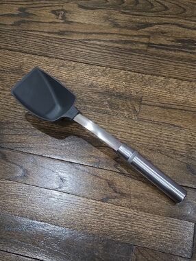 Pampered Chef Scoop & Serve Spatula